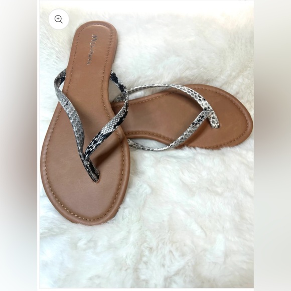 Misbehave snake print flip flops - Picture 1 of 2